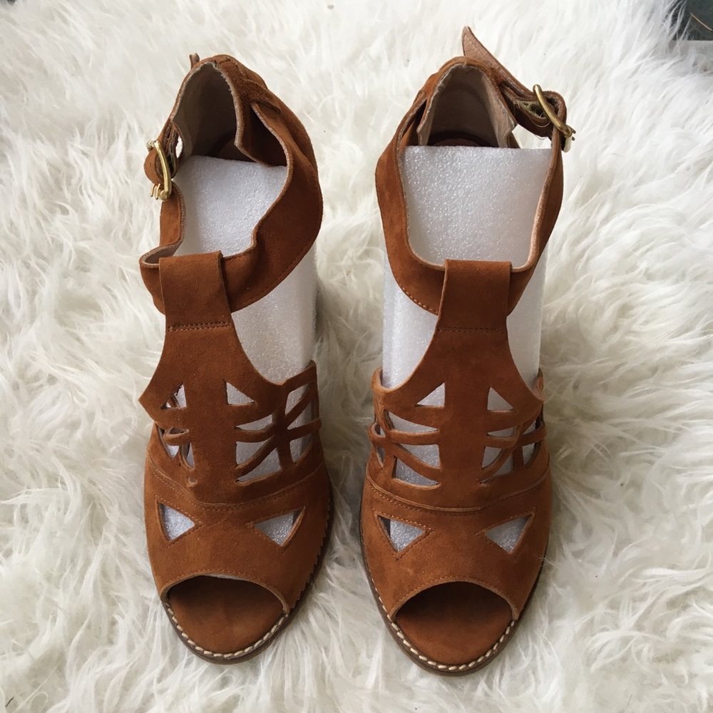 Lucky Penny Heels Sz 8.5 Brown Suede